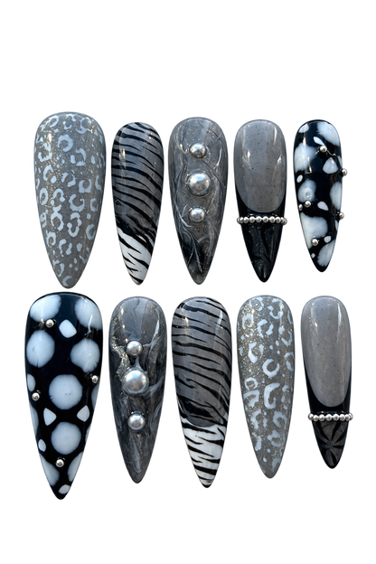 SILVER INSTINCT reusable gel press-on nails, product view 1